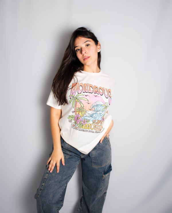 REMERA WONDROUS - Imagen 2